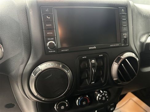 Used 2018 Jeep Wrangler Unlimited Sport S image 22