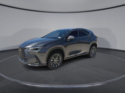 Used 2025 Lexus NX 250 FWD w/ Accessory Package (Z1) image 4