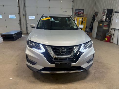 Used 2019 Nissan Rogue S AWD/4WD image 3