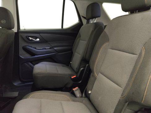 Used 2019 Chevrolet Traverse LT FWD image 18