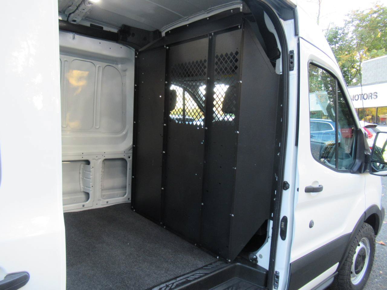 Used 2019 Ford Transit 250 148 Medium Roof RWD image 17