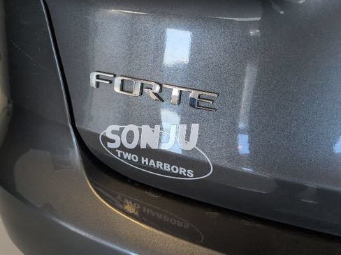 Used 2014 Kia Forte EX w/ Premium Package FWD image 32