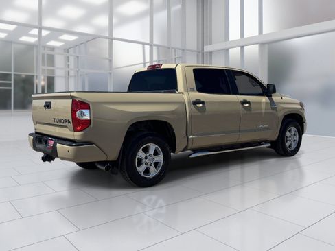 Used 2019 Toyota Tundra SR5 w/ SR5 Convenience Package RWD image 6