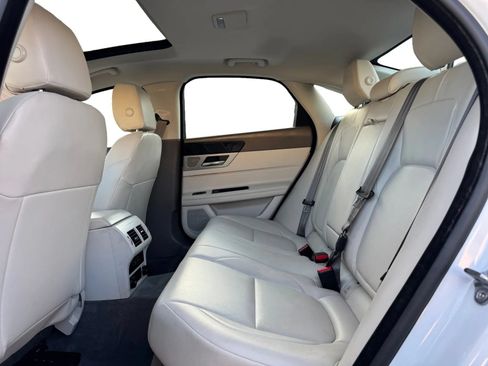 Used 2016 Jaguar XF Premium AWD/4WD image 16
