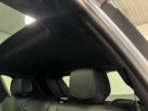 Used 2025 Cadillac XT5 Premium Luxury image 9