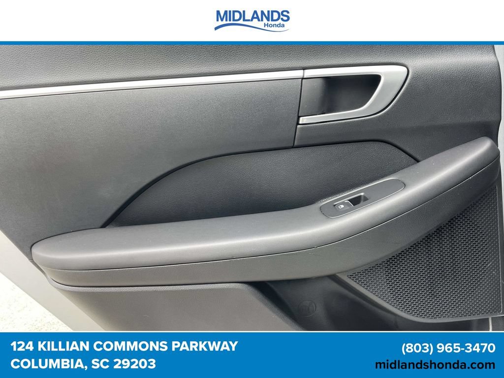 Used 2025 Hyundai Sonata SE FWD image 12