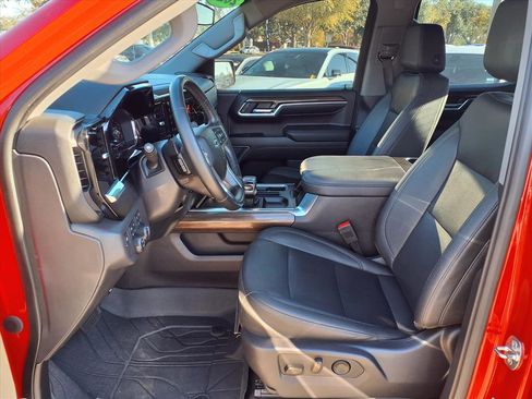 Used 2024 Chevrolet Silverado 1500 LT Trail Boss w/ LT Trail Boss Premium Package image 19