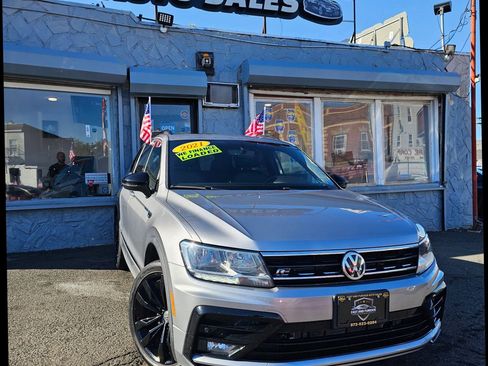 Used 2021 Volkswagen Tiguan SE R-Line image 5
