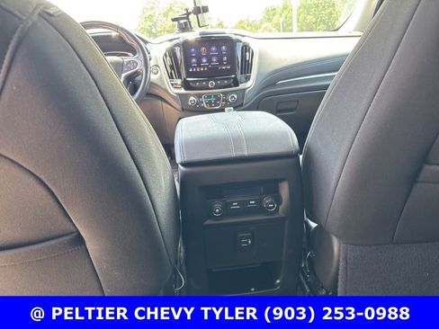 Used 2020 Chevrolet Traverse LT FWD image 20
