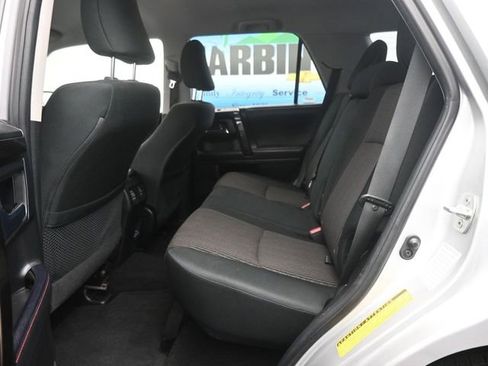 Used 2024 Toyota 4Runner TRD Off-Road image 9