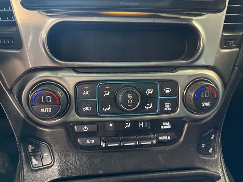 Used 2015 Chevrolet Tahoe LTZ RWD image 25