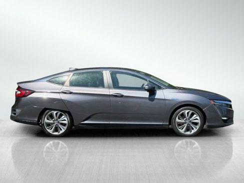 Used 2018 Honda Clarity Plug-In Hybrid image 3