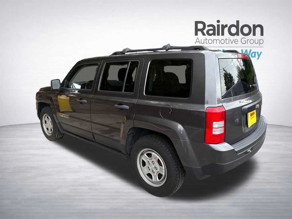 Used 2016 Jeep Patriot Sport FWD image 5