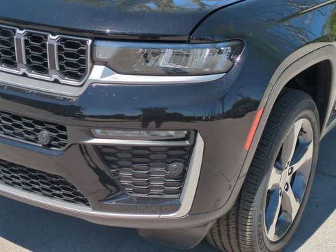 New 2026 Jeep Grand Cherokee L Limited AWD/4WD image 11