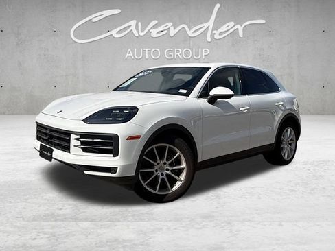 Used 2024 Porsche Cayenne AWD/4WD image 1