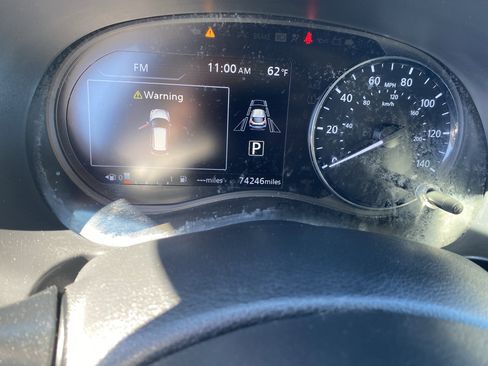 Used 2022 Nissan Kicks SR image 25