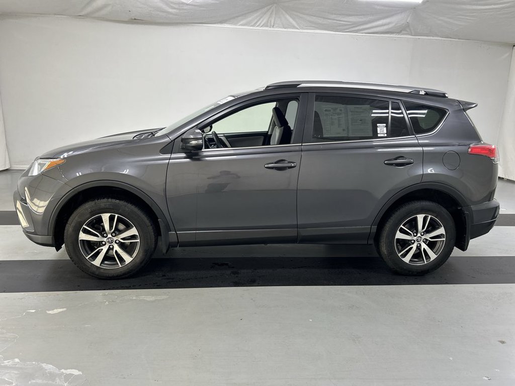 Used 2017 Toyota RAV4 XLE w/ All Weather Liner Package AWD/4WD image 6