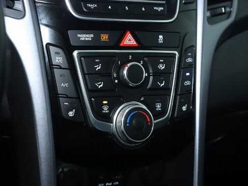 Used 2014 Hyundai Elantra GT w/ Option Group 02 image 26