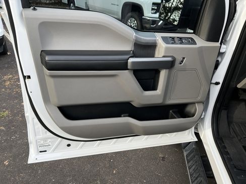 Used 2015 Ford F150 XLT w/ Equipment Group 302A Luxury image 14