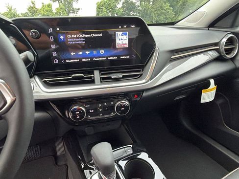 New 2026 Chevrolet Trax ACTIV w/ Driver Confidence Package FWD image 5
