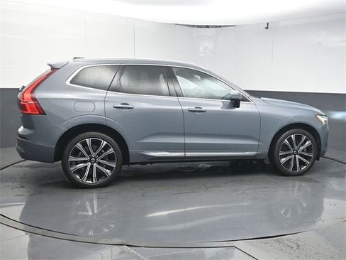 Certified 2023 Volvo XC60 B5 Ultimate w/ Protection Package Premier image 9