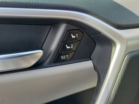 Certified 2022 Toyota RAV4 XLE Premium AWD/4WD image 19