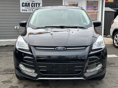 Used 2015 Ford Escape SE image 2