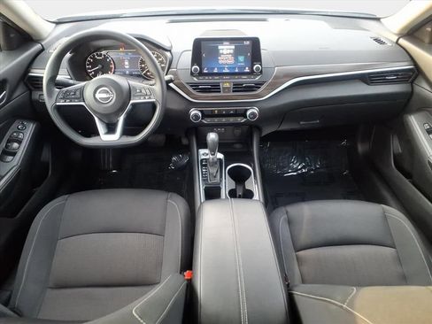 Used 2024 Nissan Altima 2.5 SV image 15