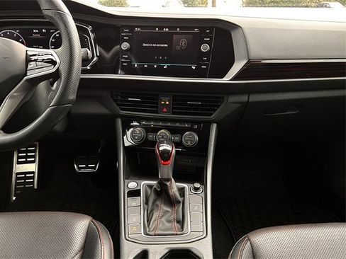 Used 2022 Volkswagen Jetta GLI Autobahn image 18