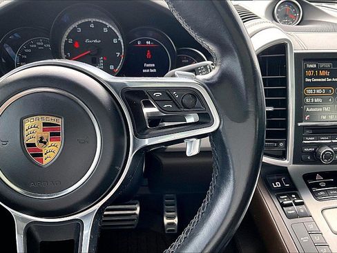 Used 2016 Porsche Cayenne AWD/4WD image 18