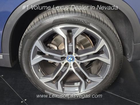 Used 2023 BMW X5 xDrive45e w/ Executive Package AWD/4WD image 11