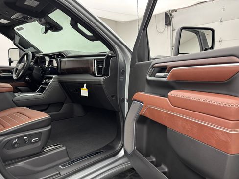 New 2026 GMC Sierra 2500 Denali Ultimate AWD/4WD image 39