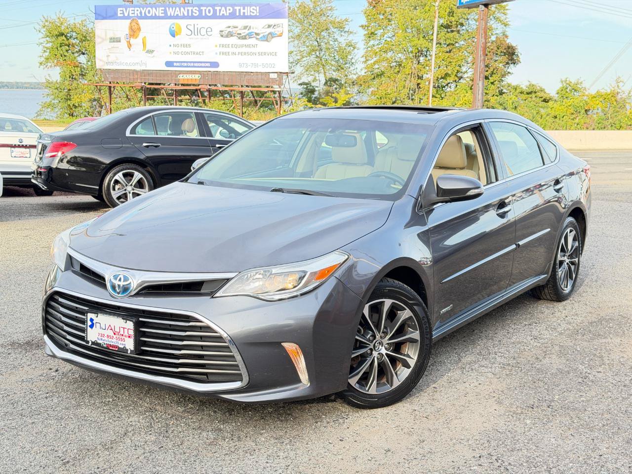 Used 2016 Toyota Avalon XLE Premium FWD image 95