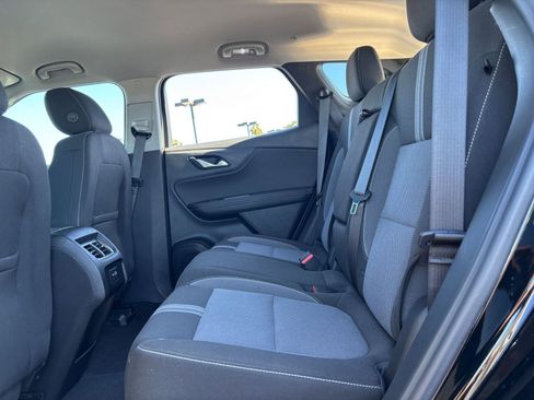 Used 2025 Chevrolet Blazer LT image 27