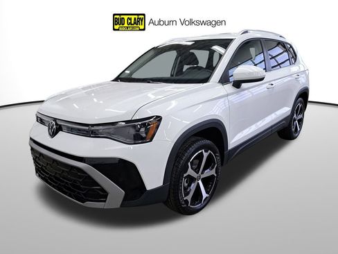 New 2025 Volkswagen Taos SEL image 1