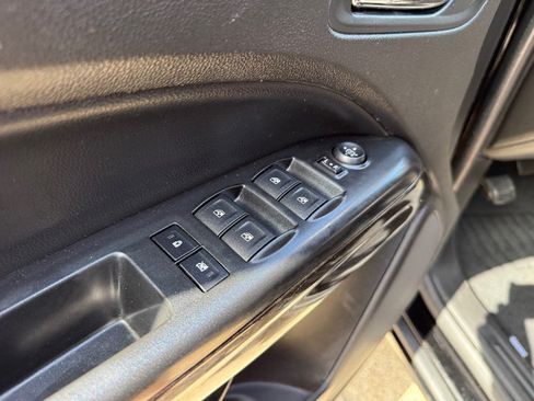 Used 2016 GMC Canyon SLE w/ Nightfall Edition RWD image 18