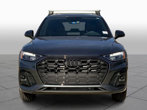 Used 2024 Audi Q5 2.0T Premium w/ Summer of Audi Package AWD/4WD image 4