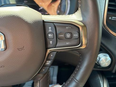 Used 2025 RAM 1500 Limited AWD/4WD image 12