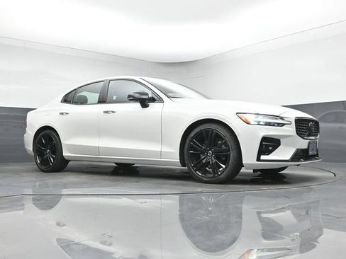Used 2023 Volvo S60 B5 Ultimate w/ Climate Package FWD image 18