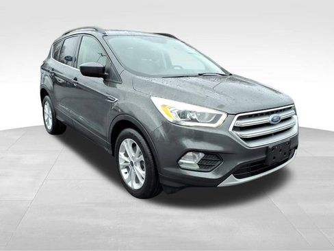 Certified 2017 Ford Escape SE w/ Equipment Group 201A image 14