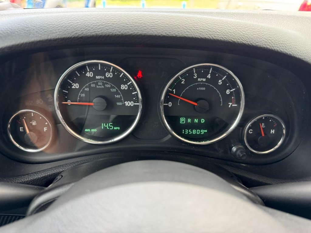 Used 2015 Jeep Wrangler Unlimited Sahara AWD/4WD image 17