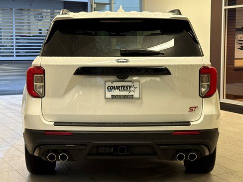 Certified 2022 Ford Explorer ST w/ Equipment Group 401A image 5