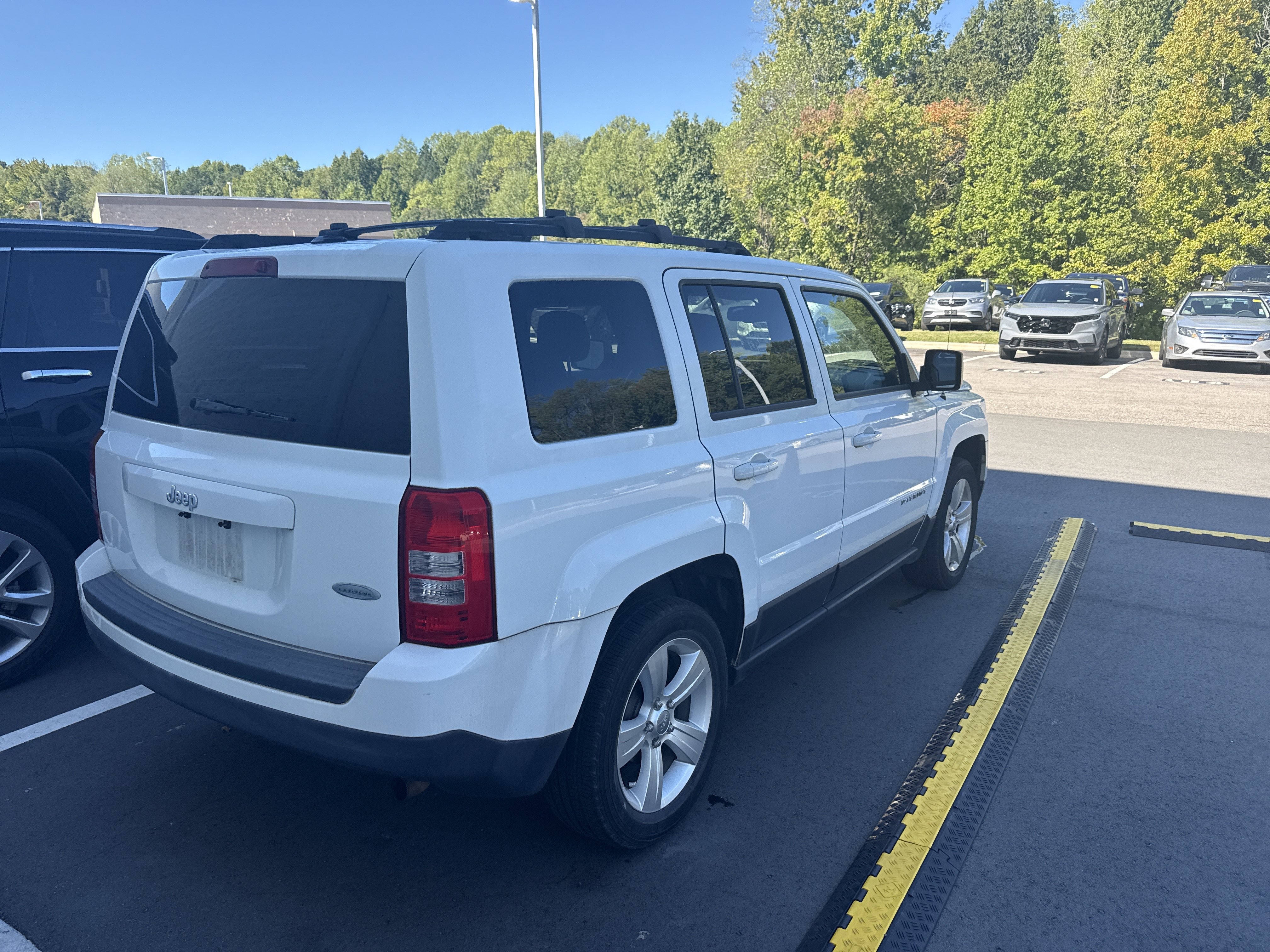 Used 2014 Jeep Patriot Latitude FWD image 6