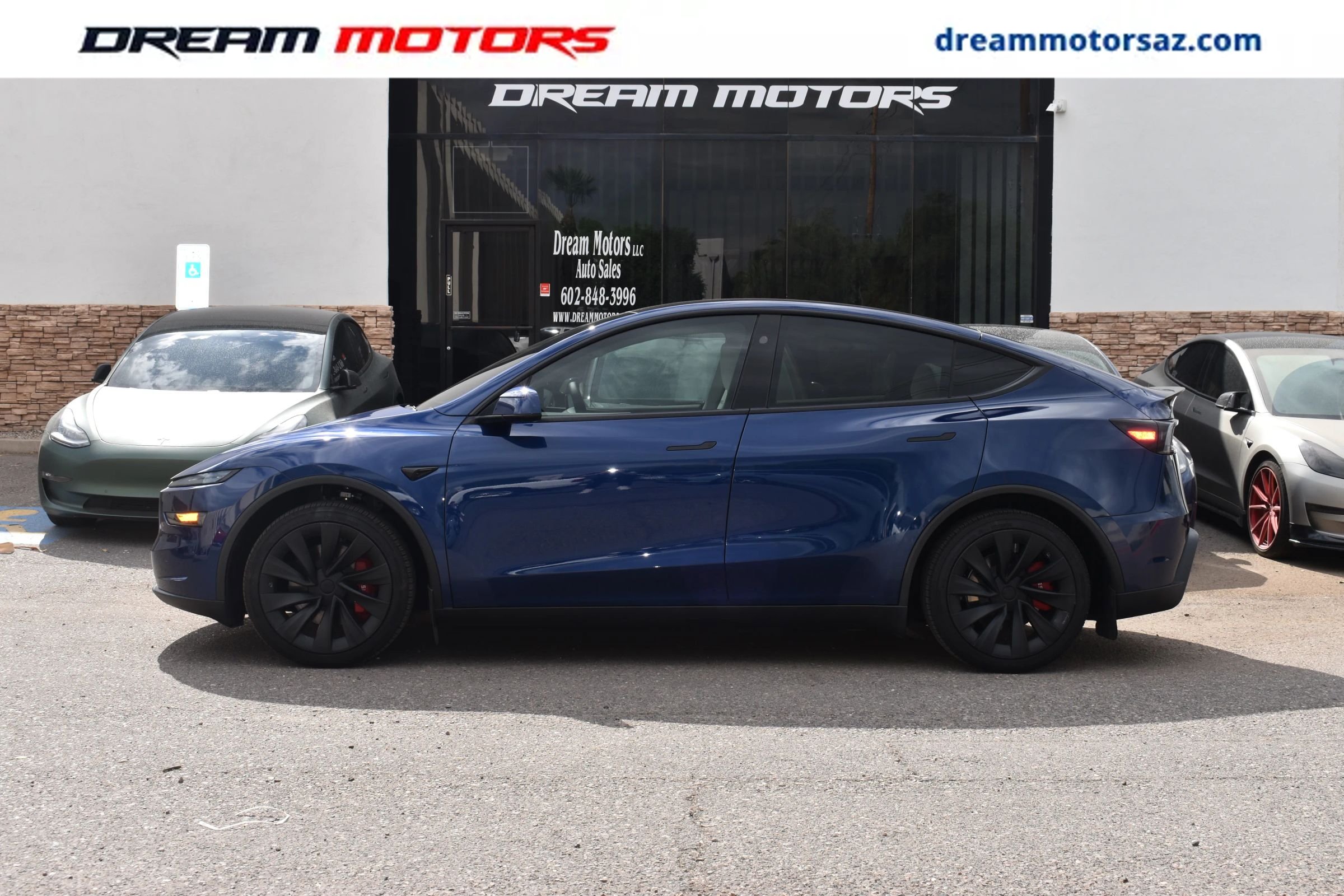 Used 2026 Tesla Model Y Long Range AWD/4WD image 1
