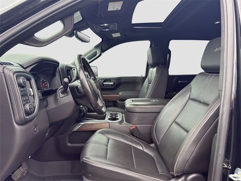 Used 2021 Chevrolet Silverado 1500 High Country w/ Technology Package image 9