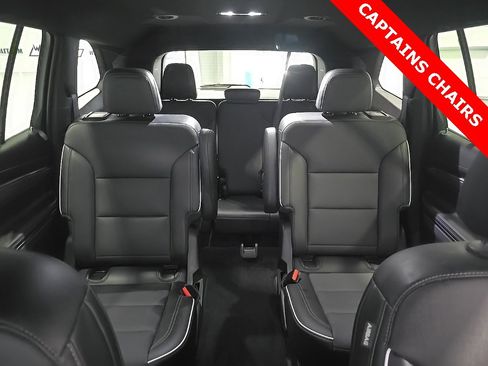 Used 2025 Buick Enclave Preferred image 17