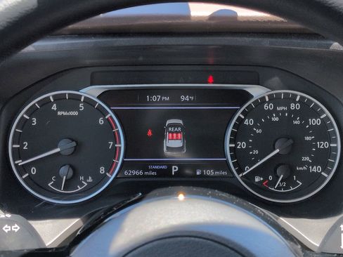 Used 2023 Nissan Rogue SV FWD image 27