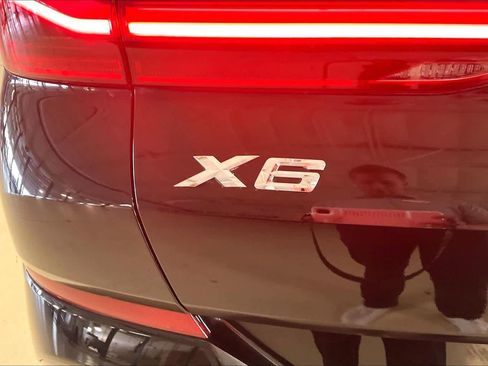 Used 2025 BMW X6 xDrive40i w/ Climate Comfort Package AWD/4WD image 31