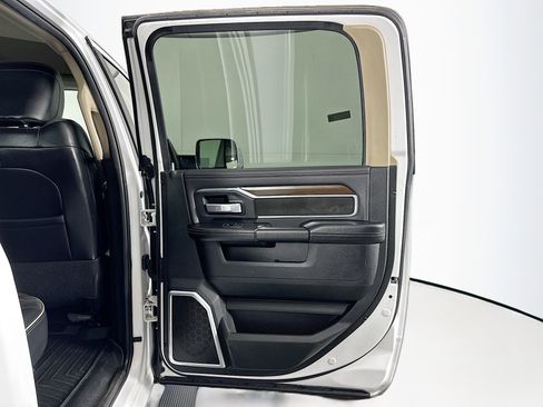 Used 2022 RAM 2500 Laramie AWD/4WD image 29