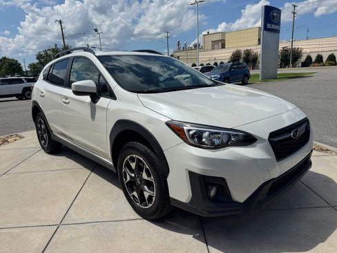 Used 2019 Subaru Crosstrek 2.0i Premium w/ Moonroof Package AWD/4WD image 4